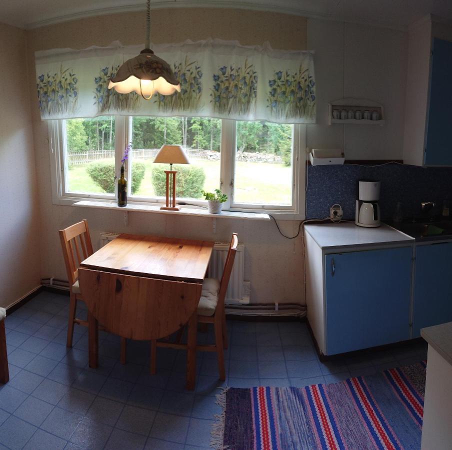 Stuga Vad Vatten Åsarp Exterior foto